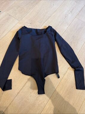 Skims bodysuit size S/M never worn